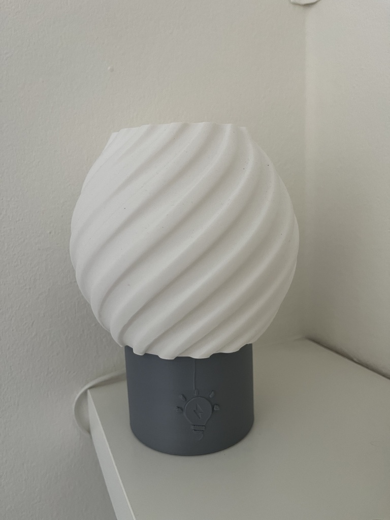 Tischlampe, Basis und Schirm